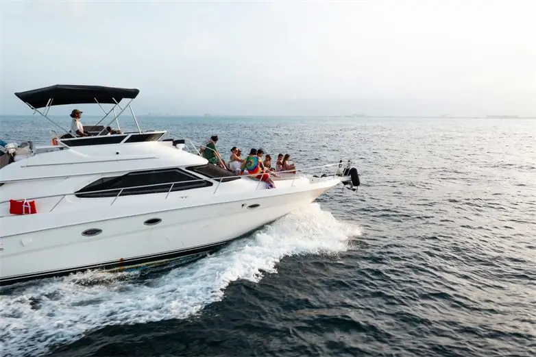 Charter yacht under way